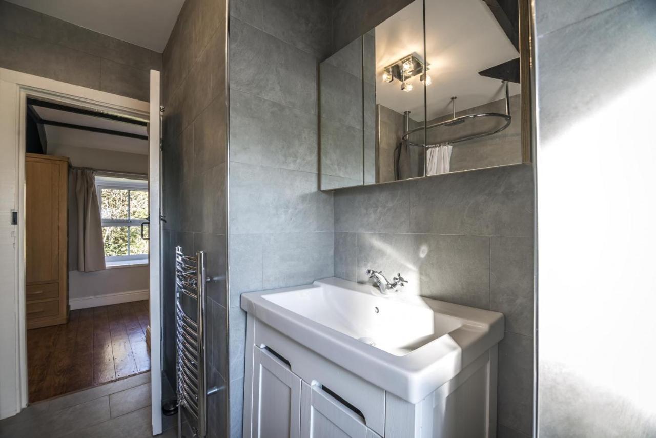Barn Conversion - Hot Tub - Penally - Tenby المظهر الخارجي الصورة
