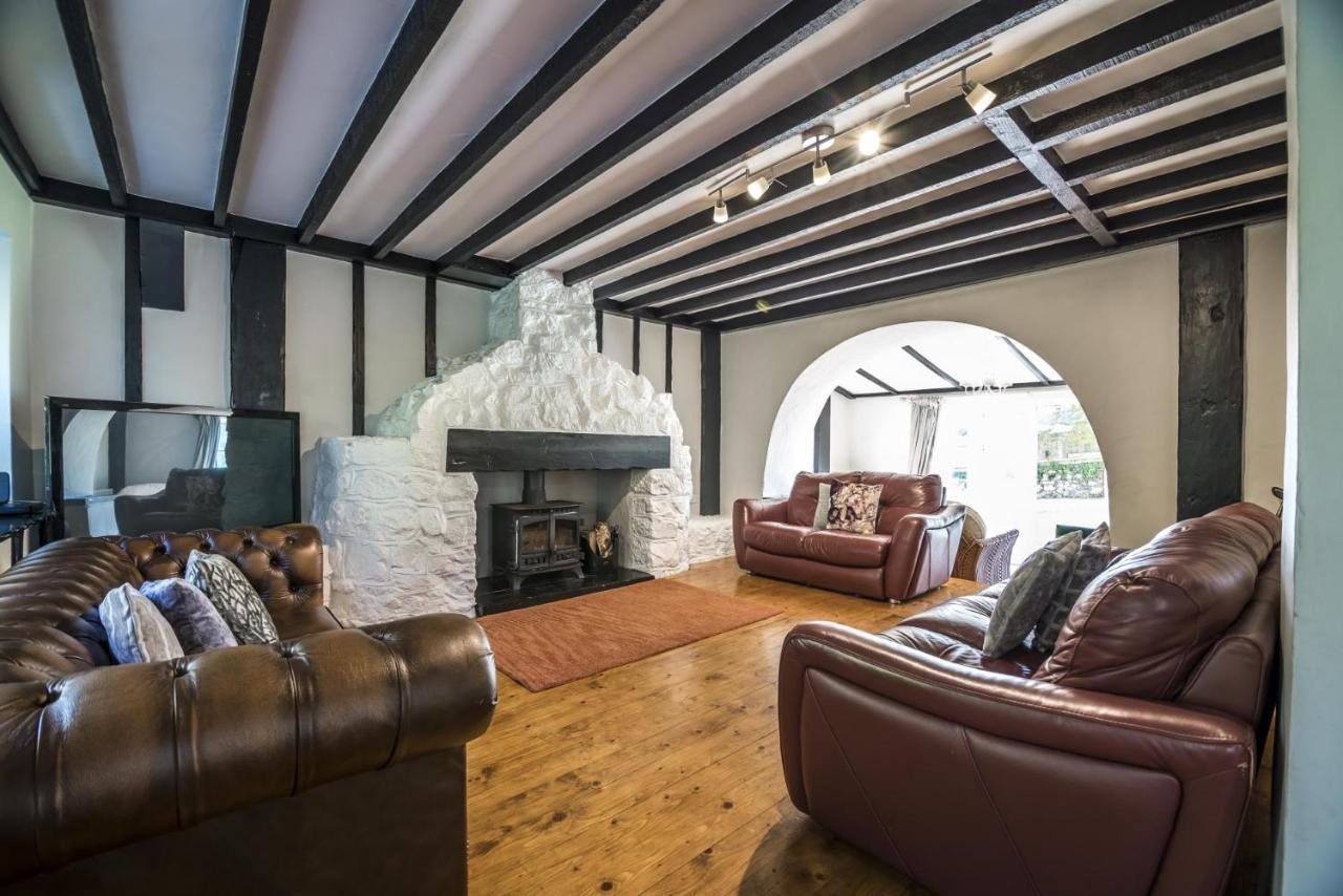 Barn Conversion - Hot Tub - Penally - Tenby المظهر الخارجي الصورة
